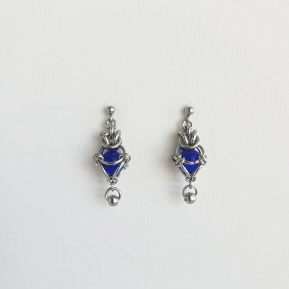 Whimsical Victorian Fairy silver earrings with bright royal blue caged pearls - Picture 6 of 8
